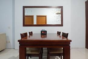 Modern 2Br Apartment At Aryaduta Residence Connected To Cito Mall