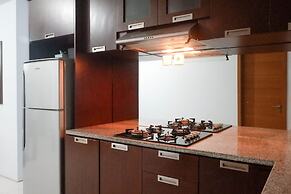 Modern 2Br Apartment At Aryaduta Residence Connected To Cito Mall