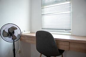 Nice And Comfort Studio Apartment At Belmont Residence Puri