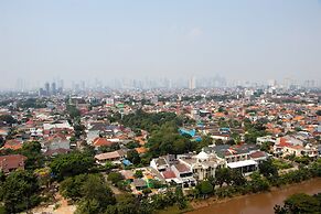 Nice And Comfort Studio Apartment At Belmont Residence Puri