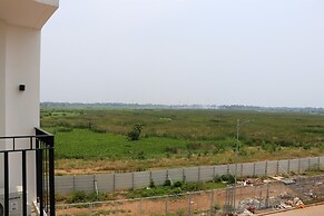 Homey And Minimalist Studio Apartment Osaka Riverview Pik 2