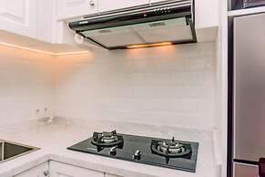 Fancy 2Br Apartment At M-Town Residence Near Summarecon Mall