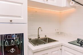 Fancy 2Br Apartment At M-Town Residence Near Summarecon Mall