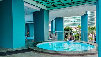 Spacious 3Br At Green Central City Glodok Apartment