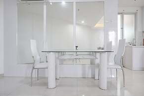 Spacious 3Br At Green Central City Glodok Apartment