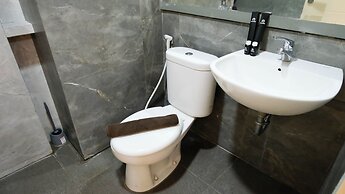 Spacey And Homey 2Br At Supermall Mansion Apartment