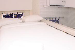 Stunning And Comfy Studio Apartment Transpark Juanda