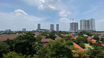 Cozy And Tidy 1Br At Kebagusan City Apartment