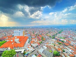 Spacious 2Br At Gateway Ahmad Yani Cicadas Apartment