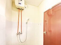 Spacious 2Br At Gateway Ahmad Yani Cicadas Apartment