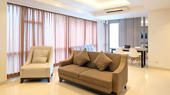 Spacious And Elegant 3Br Apartment At La Riz Supermall Mansion
