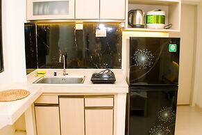 Homey And Nice 2Br At Meikarta Apartment