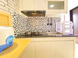 Homey 2Br At Gateway Ahmad Yani Cicadas Apartment