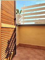 Magnificent Classic Green Apartment for Couples in the Center