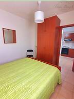 Magnificent Classic Green Apartment for Couples in the Center