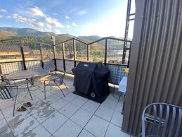 Shared Roof Top Hot Tub Silver Mtn