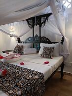5-bedroom Villa - 3 Mins Walk To The Beach