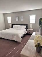 Cheerful 4 Bedroom Entire House Lots Of Open Space
