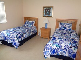 3 Bedroom Executive Home With Private Pool and Spa