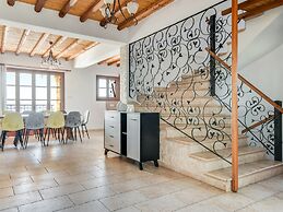 Sanders View - Dreamy 7-bdr Villa With Pool