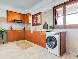 Sanders View - Dreamy 7-bdr Villa With Pool