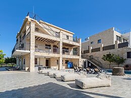 Sanders View - Dreamy 7-bdr Villa With Pool