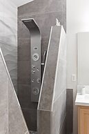 1900 Sqft House 5beds,3bath With Heated Pool,spa,bbq