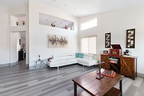 1900 Sqft House 5beds,3bath With Heated Pool,spa,bbq