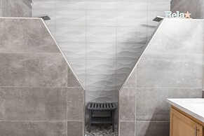 1900 Sqft House 5beds,3bath With Heated Pool,spa,bbq