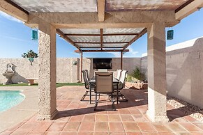 1900 Sqft House 5beds,3bath With Heated Pool,spa,bbq