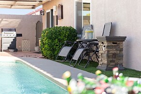 1900 Sqft House 5beds,3bath With Heated Pool,spa,bbq