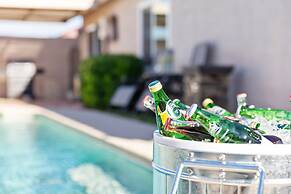 1900 Sqft House 5beds,3bath With Heated Pool,spa,bbq