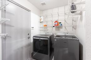 1900 Sqft House 5beds,3bath With Heated Pool,spa,bbq