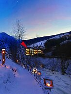 Apartment on the ski Slopes at Plan de Corones