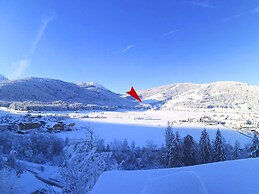 Apartment on the ski Slopes at Plan de Corones
