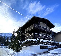 Apartment on the ski Slopes at Plan de Corones