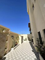 Lovely 3 Bedrooms Fully Equipped With Central Ac