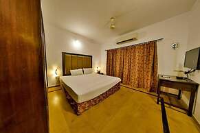 6bhk Villa With Private Pool and Fountain