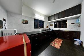 6bhk Villa With Private Pool and Fountain