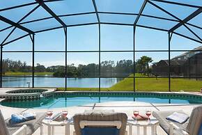 3 Bedroom Executive Home With Private Pool and Spa