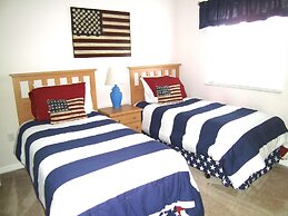 3 Bedroom Executive Home With Private Pool and Spa