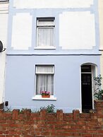 Authentic London - Four Bedroom Victorian House