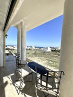 Luxury 3 Bedrooms Apartment Sea View