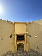 Luxury 3 Bedrooms Apartment Sea View