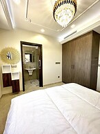 Luxury 3 Bedrooms Apartment Sea View