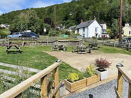 OYO Glyn Valley Hotel