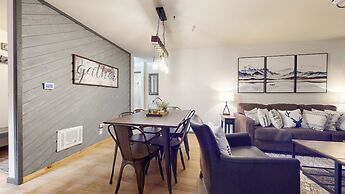 Aspen Creek #115 2 Bedroom Condo by RedAwning