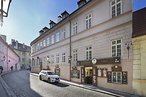 White Swan Boutique Apartments