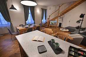 White Swan Boutique Apartments