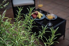 White Swan Boutique Apartments